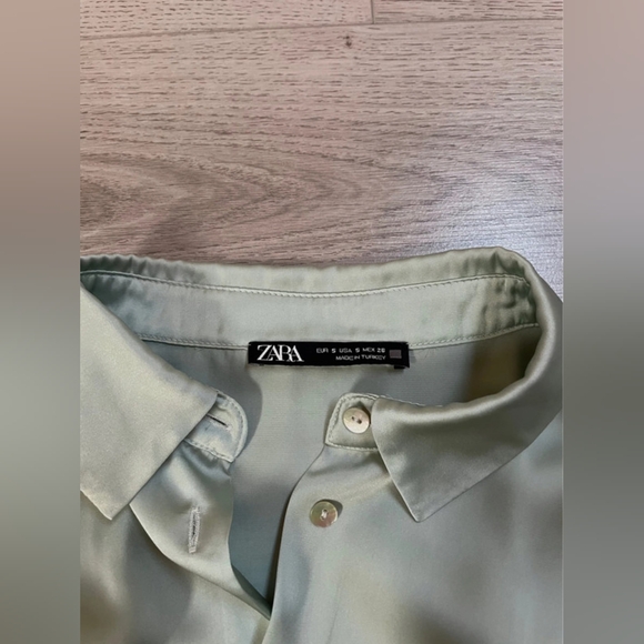 Zara tops,s - Picture 2 of 3